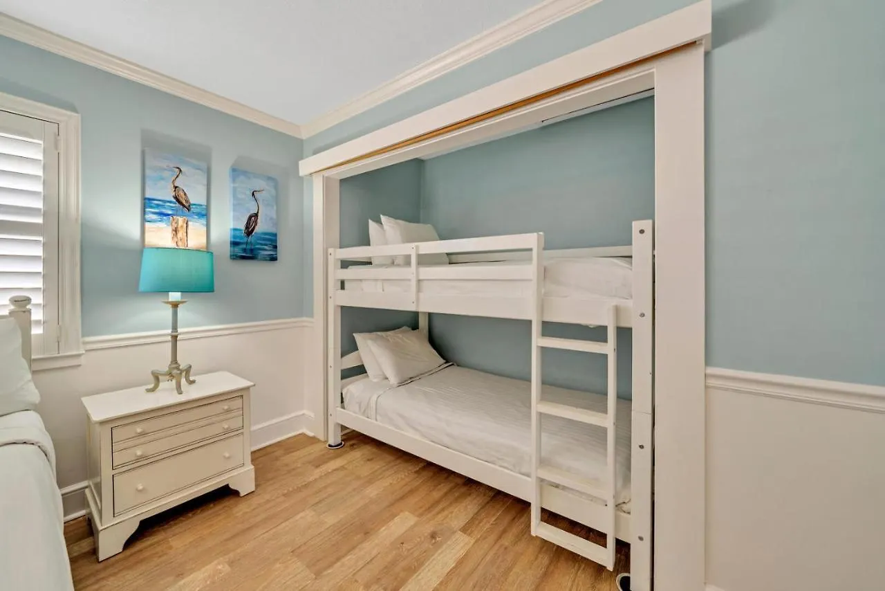 Beach Service! Pet Friendly! Blue Surf 9! Destin Holiday home