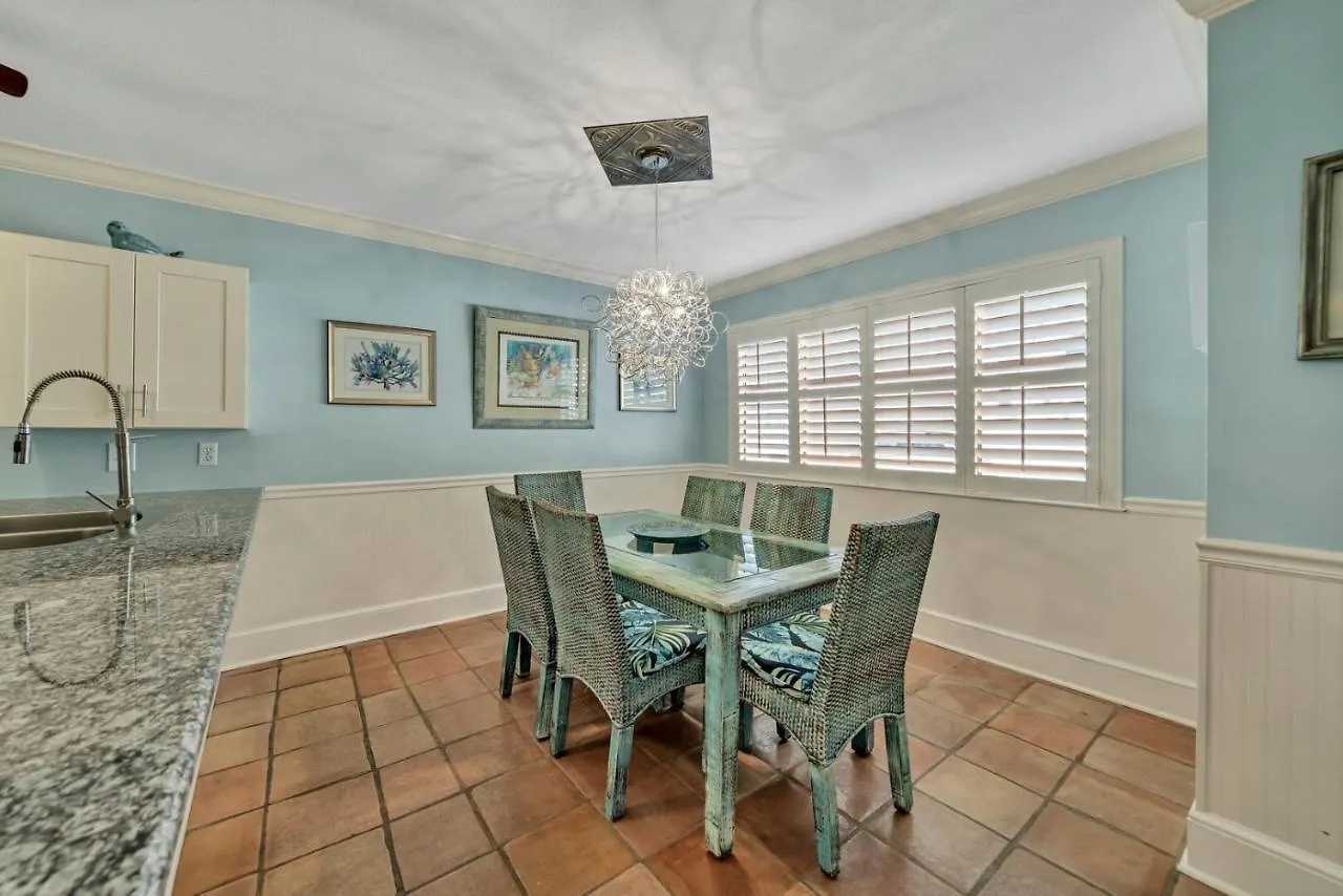 Holiday home Beach Service! Pet Friendly! Blue Surf 9! Destin United States